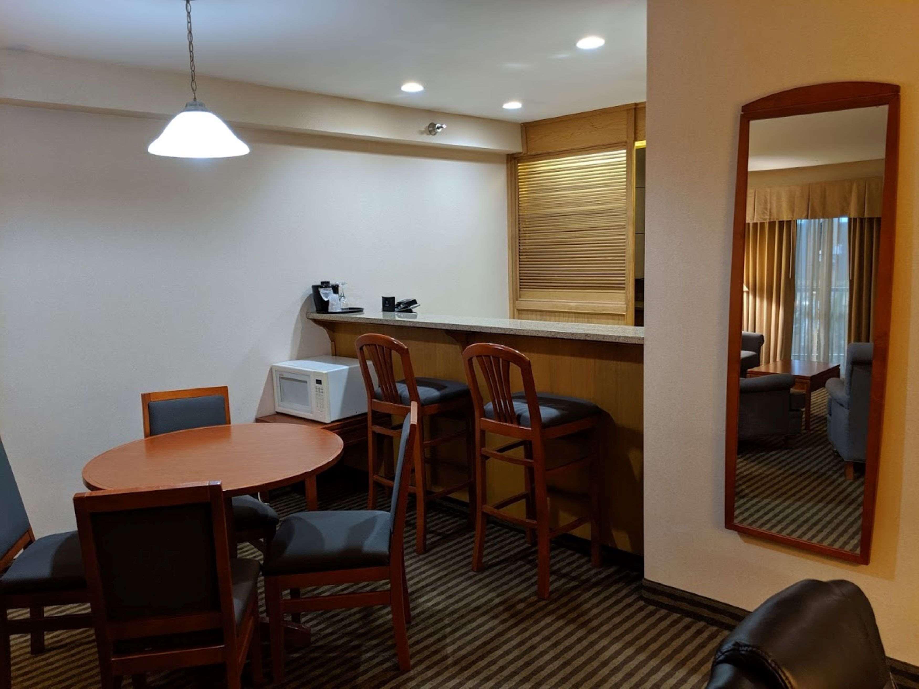 Best Western Premier Ashton Suites - Willowbrook Houston Exterior foto